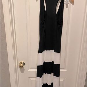 *LIKE NEW*Malloy Black & White Maxi